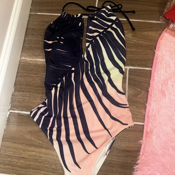 NWT VICTORIA'S SECRET PINK SMALL TROPICAL FLORAL PALM KEYHOLE ONE PIECE SWIMSUIT - Picture 7 of 11